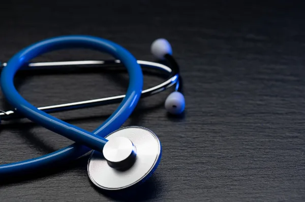 Βιογραφικό της πνευμονολόγου Αθανασία Πατάκα η οποία είναι Καθηγήτρια Πνευμονολόγίας στο Α.Π.Θ. και διατηρεί το ιατρείο της στο κέντρο της Θεσσαλονίκης.